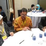 Dekan FMIPA UM Dr. Hadi Suwono, M. Si berdiskusi dengan perwakilan berbagai University di Malaysia