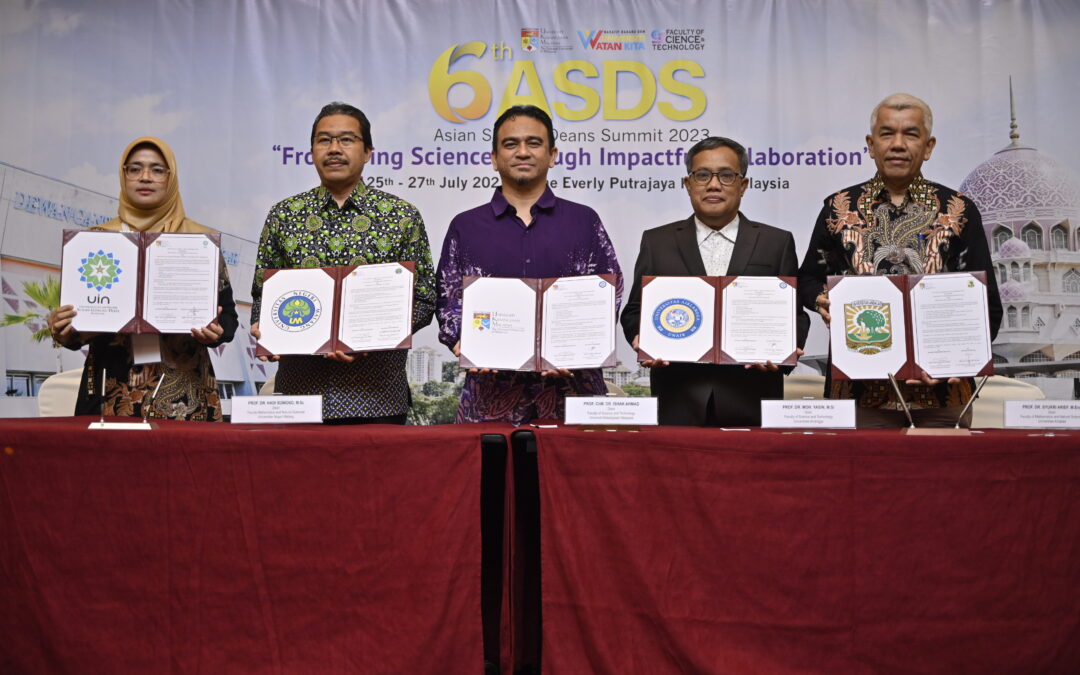 Dekan FMIPA menandatangani LoI dengan FST Universiti Kebangsaan Malaysia di Forum ASDS