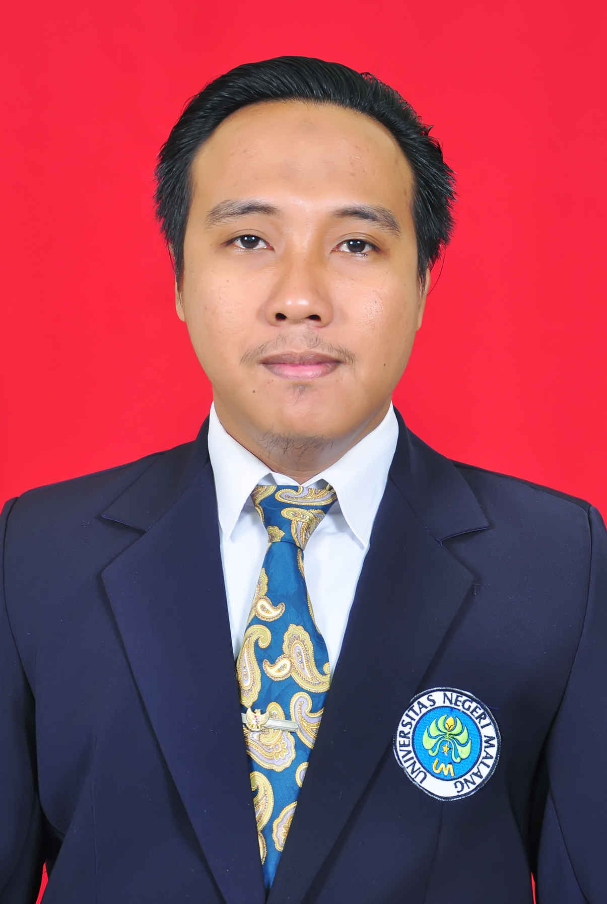 Rizky Adi Saputro, S.M.
