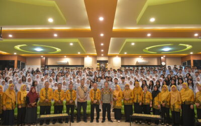 Aula FMIPA UM dipadati Siswa-siswi dari SMA N 2 Bandar Lampung