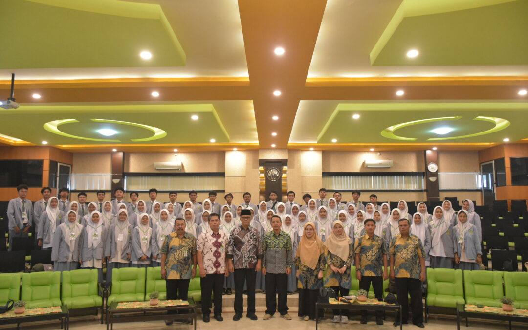FMIPA UM Dikunjungi Calon Ilmuwan dari MAN 1 Kota Tangerang