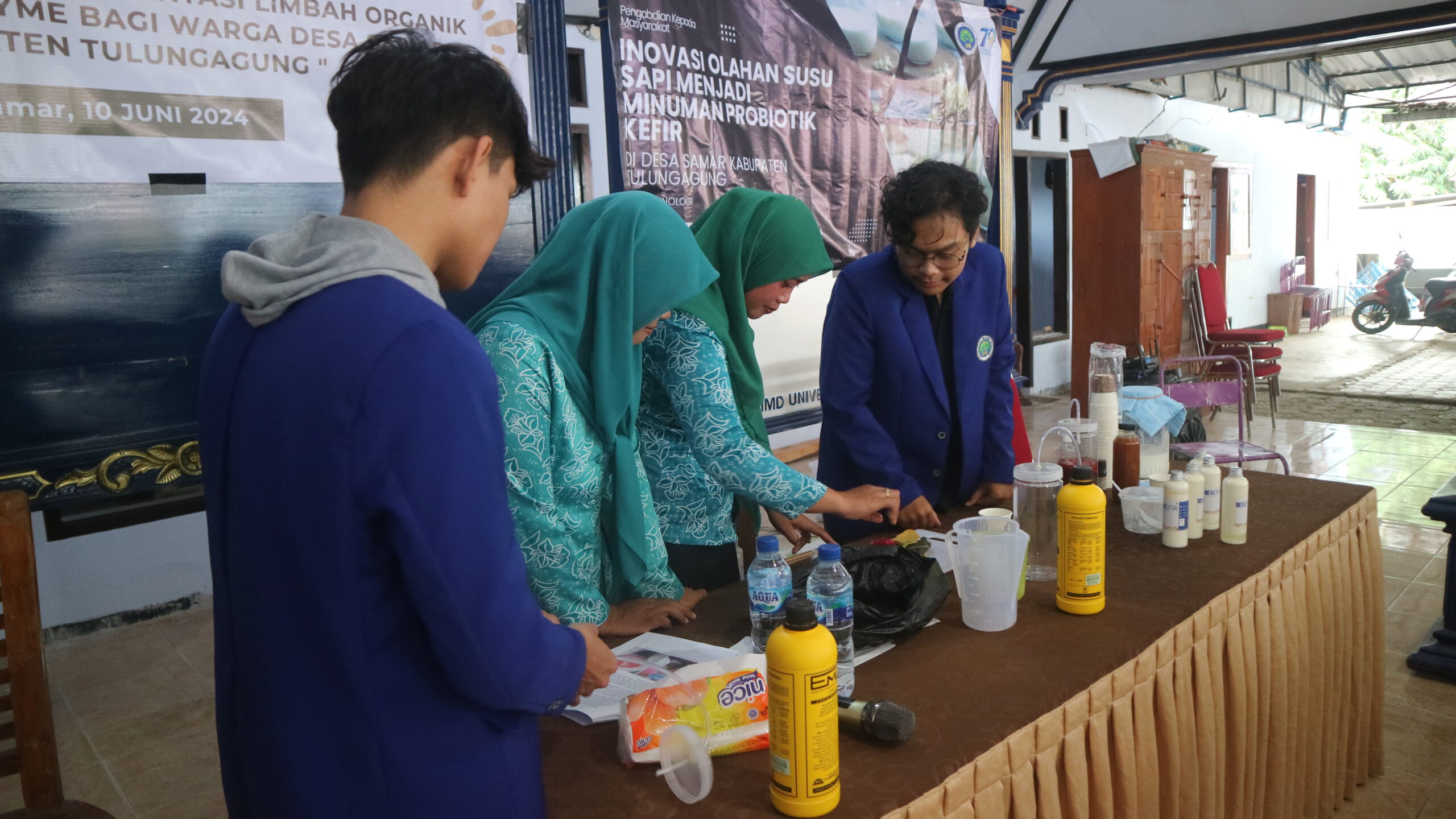 TECHNOLOGY TRANSFER OF ORGANIC WASTE PROCESSING INTO ECO-ENZYMES BY UM BIOTECHNOLOGY LECTURERS FOR SAMAR VILLAGE RESIDENTS ACOMPLISHES SDGS POINTS 13 AND 15