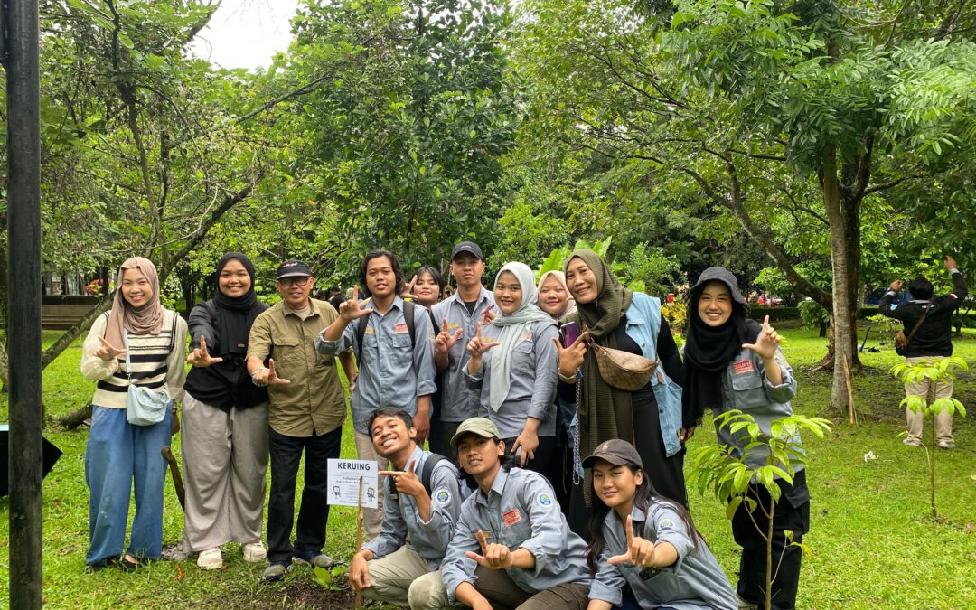 Mahasiswa Biologi, FMIPA, Universitas Negeri Malang Tanam Pohon Langka dalam Rangka Memperingati Hari Menanam Indonesia: Langkah Nyata Melestarikan Keanekaragaman Hayati